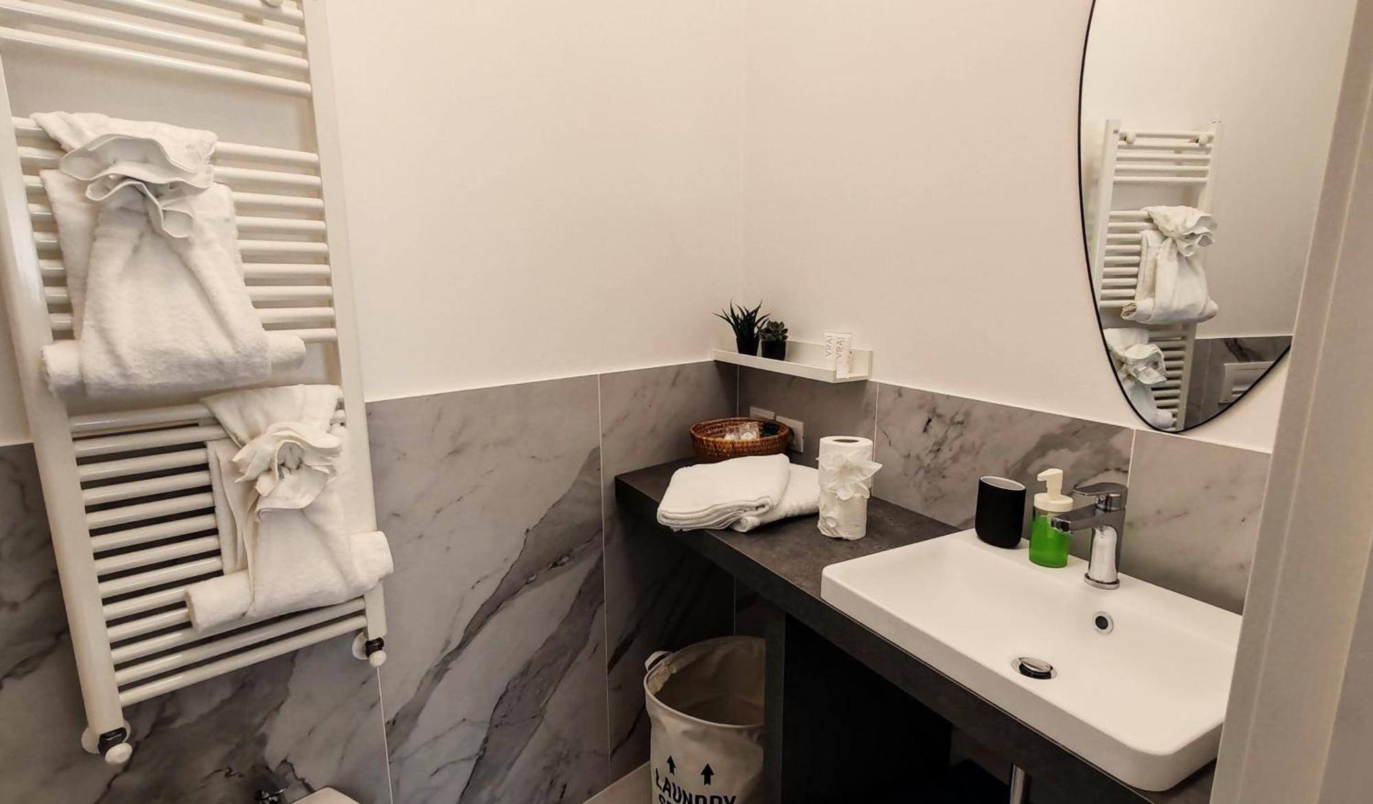 City Apartment - Il Ghiro Флоренция Экстерьер фото